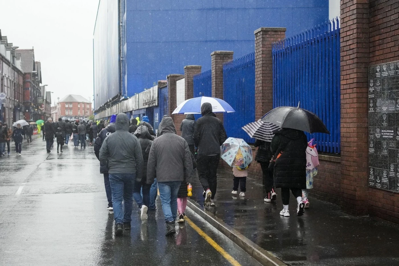 Ciklon Darragh jači od tradicije, ništa od Merseyside Derbyja