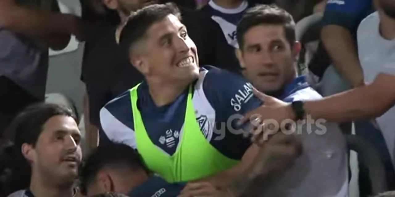 VIDEO I Vélez izgubio finale kupa, navijači se potukli s igračima 