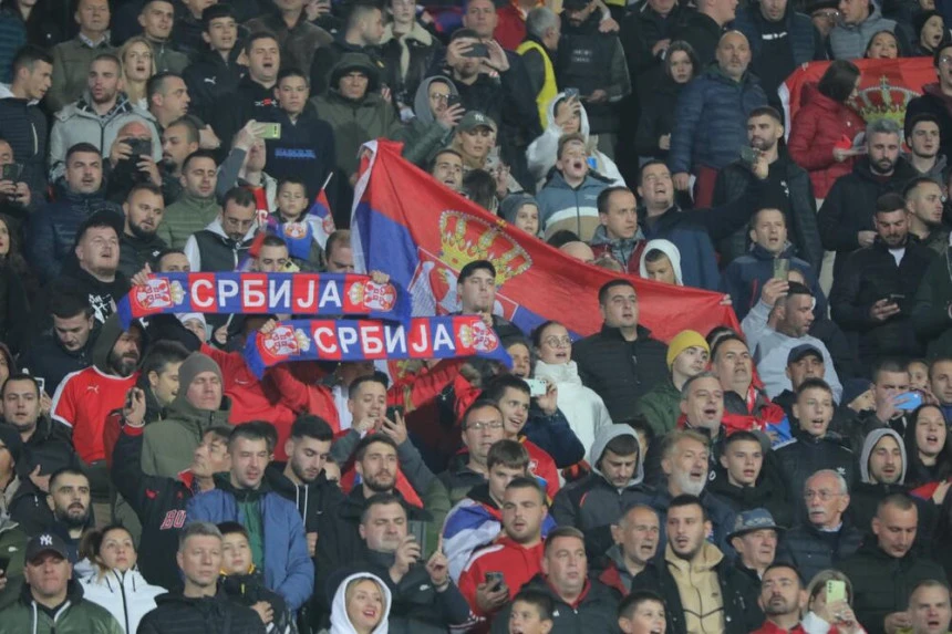 UEFA kaznila FS Srbije zbog navijača - palili zastavu Albanije