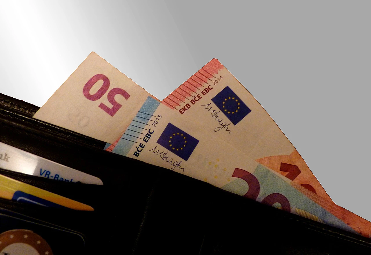 Hrvatska: Lažni broker prevario 75-godišnjaka za više od tri tisuće eura