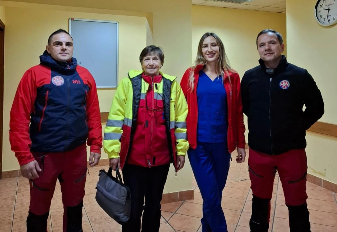 Konjic: Probili se kroz mećavu da bi pregledali novorođenče i porodilju 
