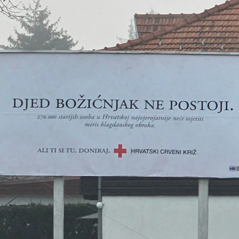 Crveni križ plakatima poručio "Djed Božićnjak ne postoji"