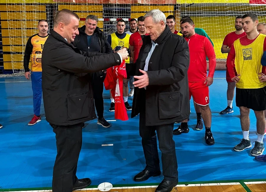 Velikan rukometa Noka Serdarušić posjetio trening Veleža