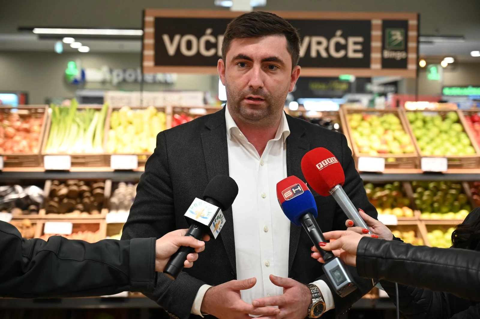 Gradonačelnik Bijeljine organizirao nagradnu igru, a nagrada je večera s njim