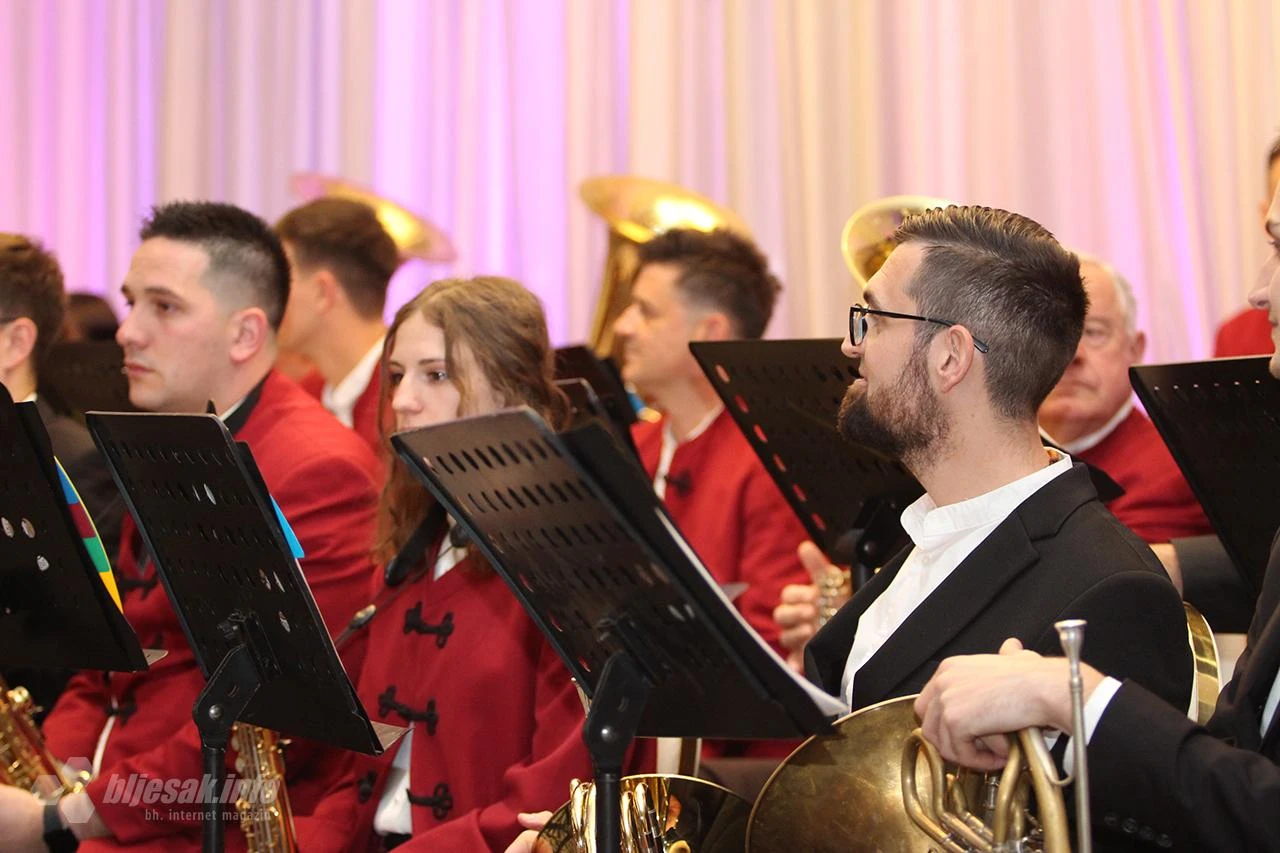 Božićni koncert 'Radujte se narodi' u Kulturnom centru Stolac