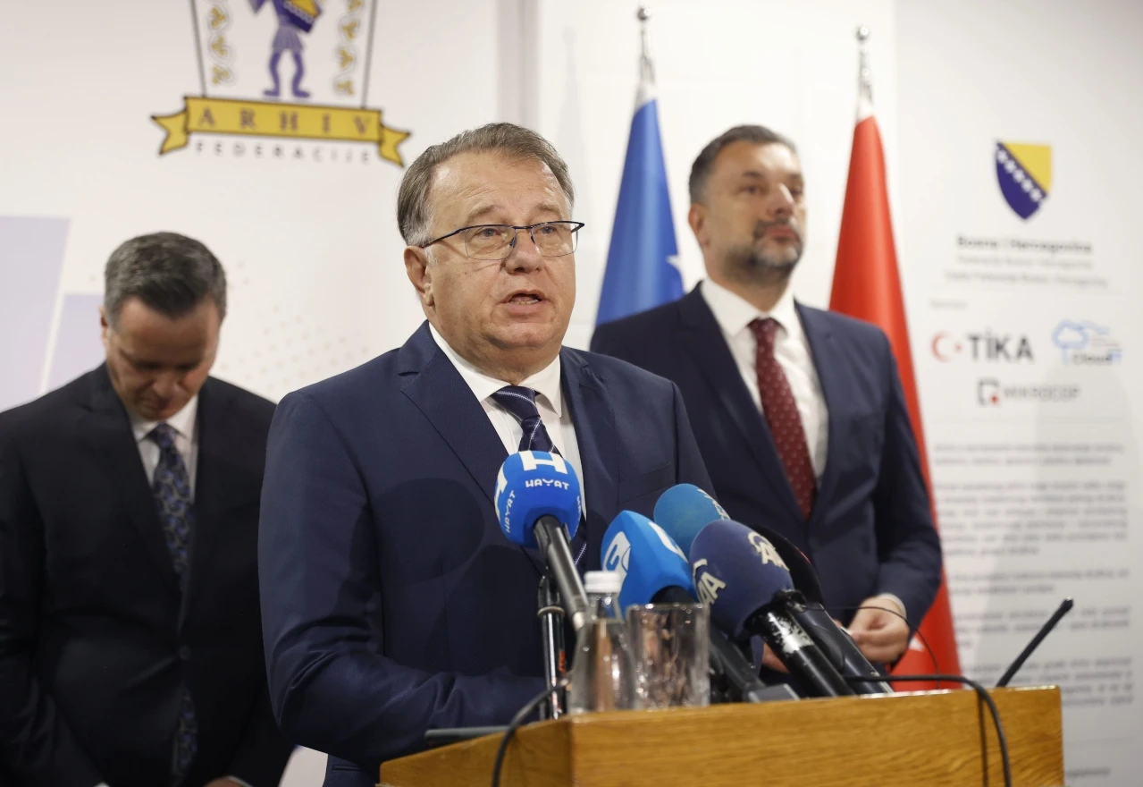 Nermin Nikšić završio u bolnici
