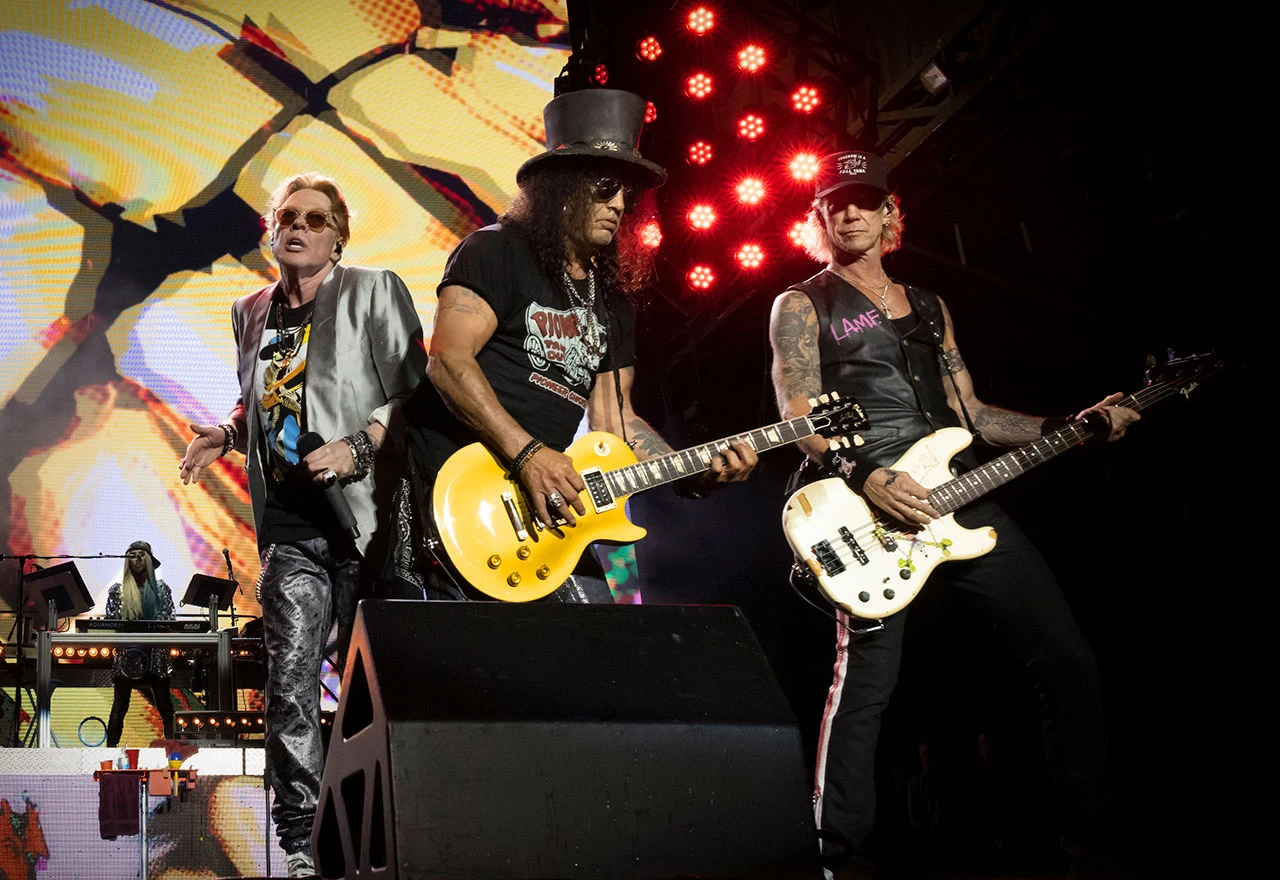 Rock spektakl godine: Nastup Guns N' Roses na Ušću dosegnuo povijesne razmjere!