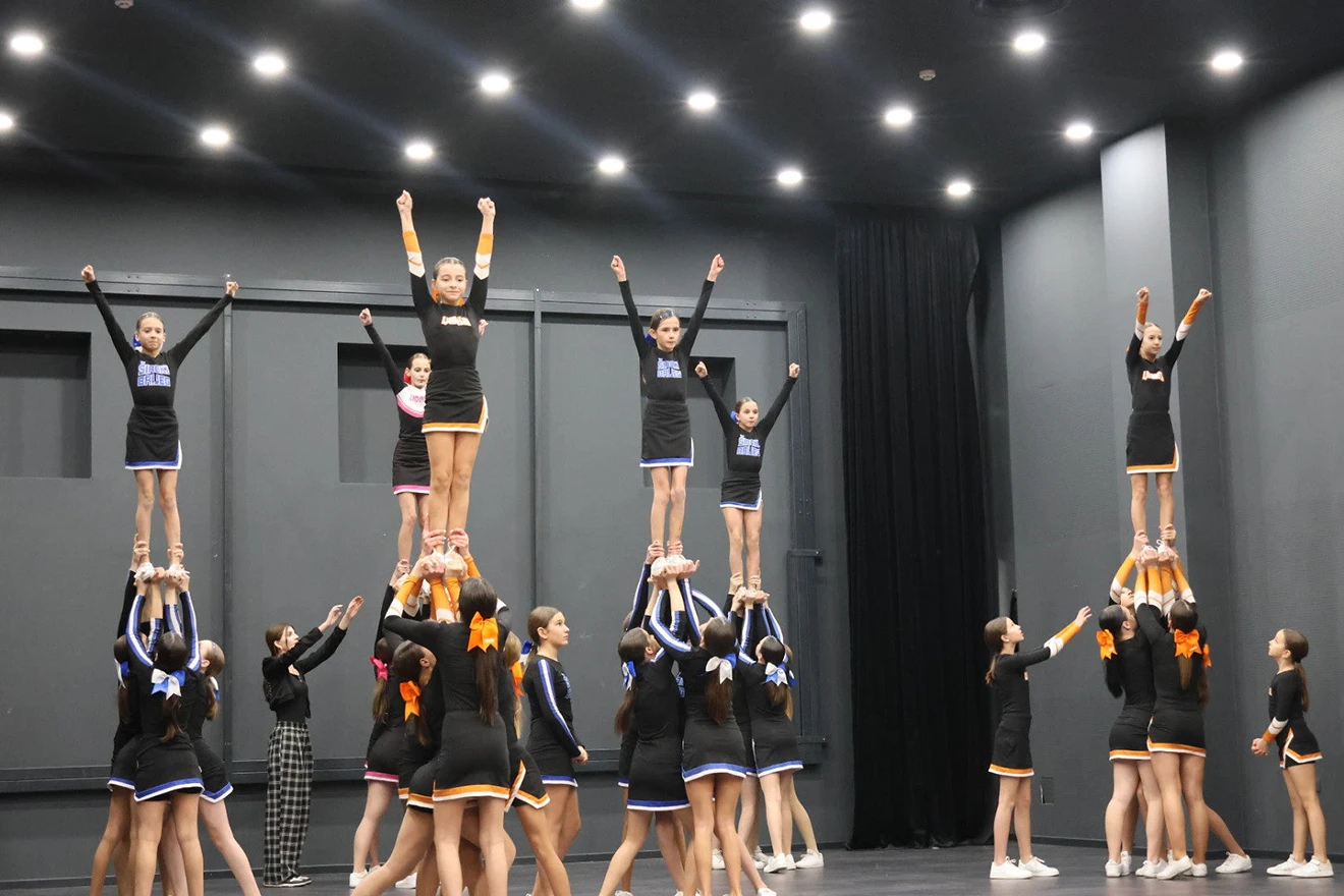 Kulturni Centar Ljubuški premal za Božićni Cheerleading Izazov