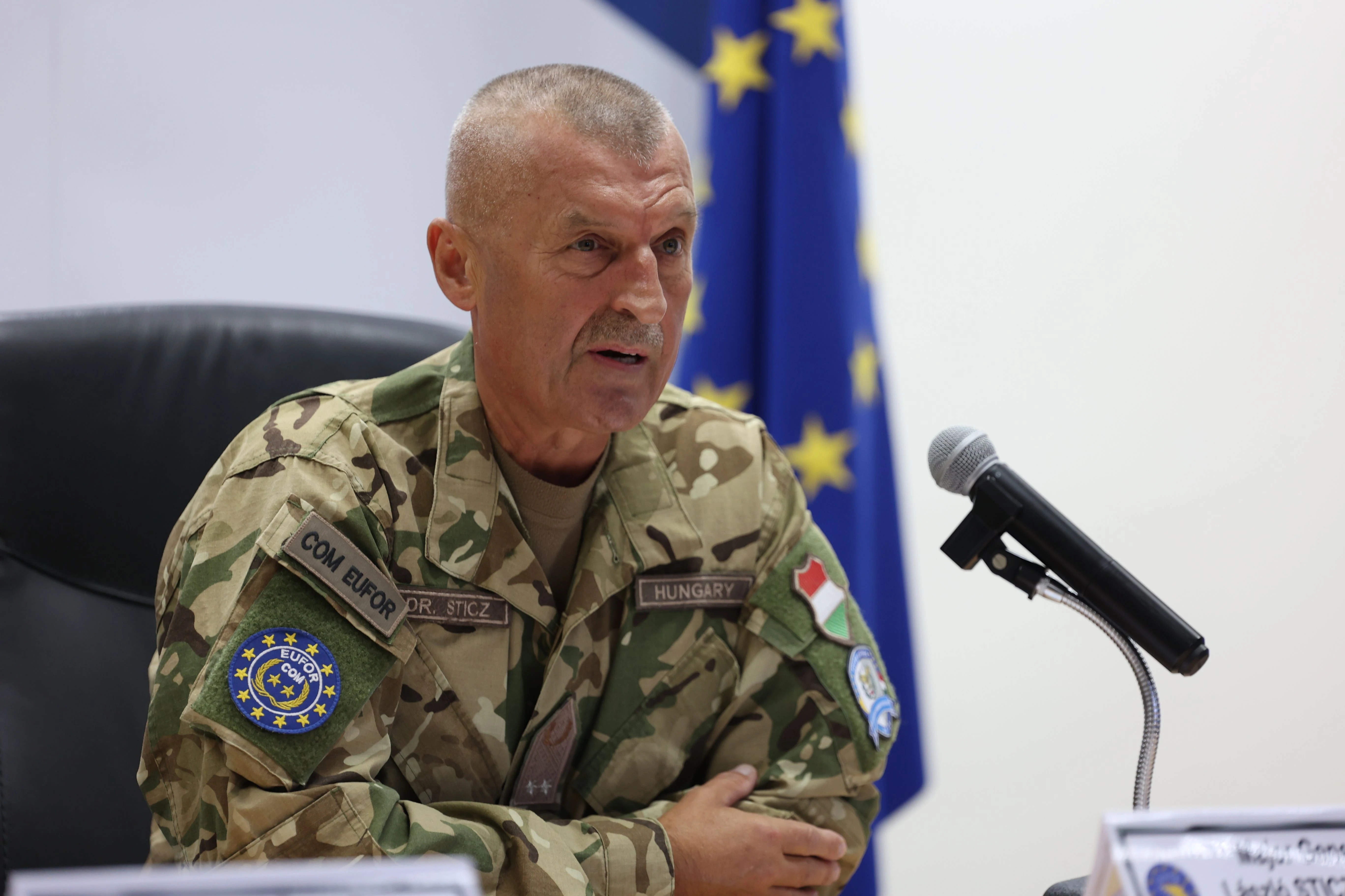 EUFOR spreman čistiti snijeg