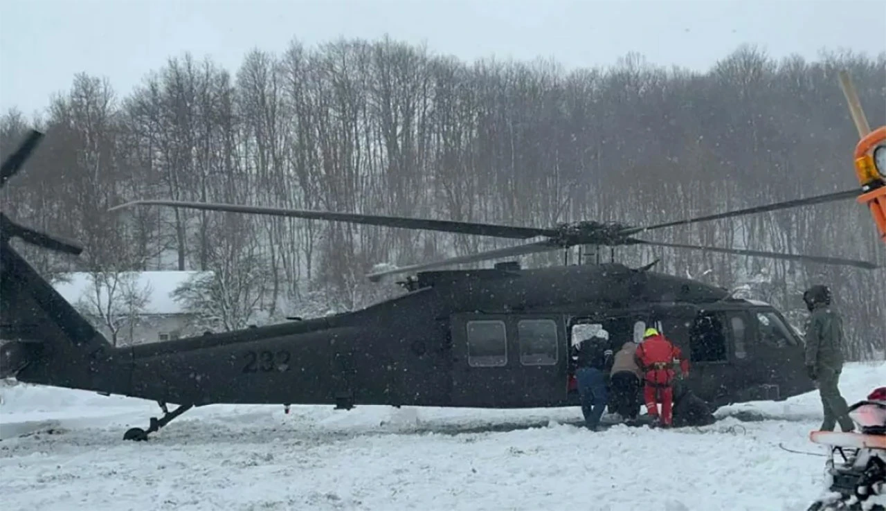 Trudnica iz snijegom zametene Like helikopterom prevezena u Zagreb