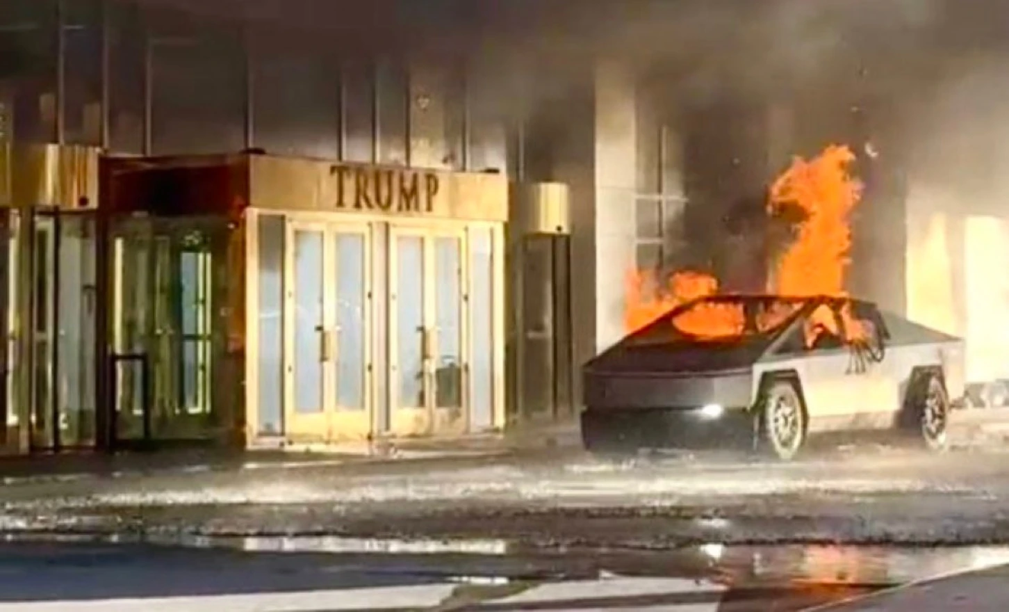 VIDEO | U eksploziji Tesla Cybertrucka ispred Trumpova hotela poginula jedna osoba