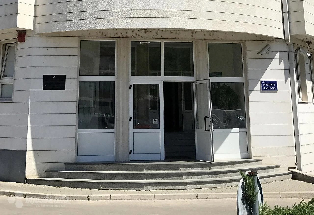 Nasilje u obitelji i nedozvoljeno oružje: Potvrđena optužnica protiv osumnjičenog Denisa Buntića