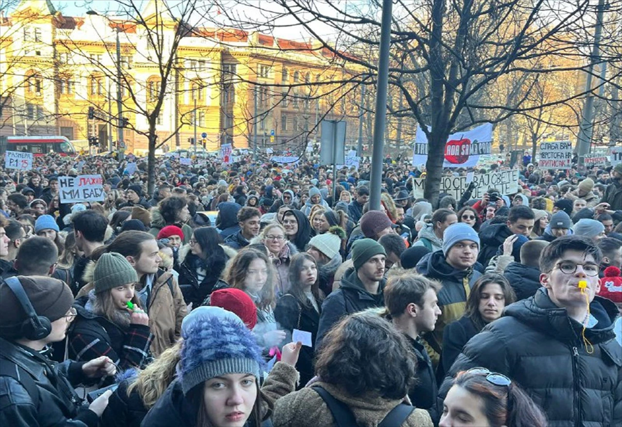 Moćan video iz Srbije: Niste glasniji od tišine