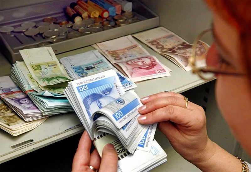 Nijemci i 22 godine od uvođenja eura mijenjaju marke u eure
