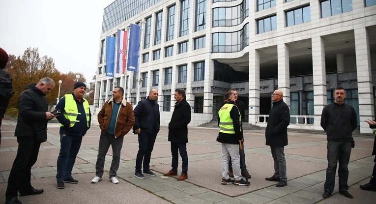 Radnici INA-e najavili bijeli štrajk. "Koliko nas plaćate, toliko radimo"