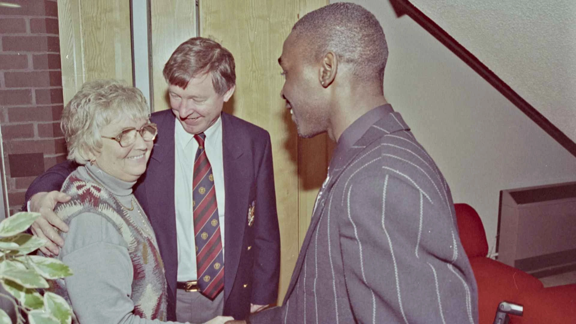 VIDEO I Legende Manchester Uniteda se oprostile od gospođe Phipps