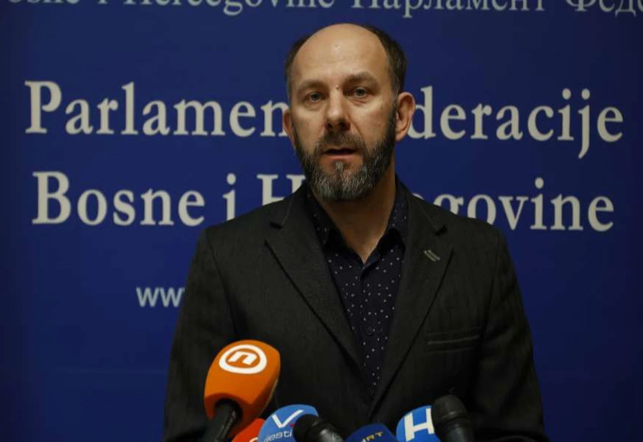 Damir Hasanović: "30.000 ljudi spremno je izaći na ulice"