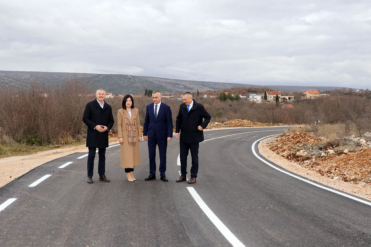 Završena potpuna obnova regionalne prometnice Hamzići - Lipno