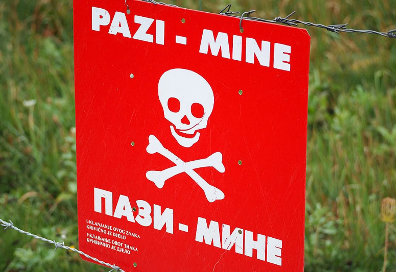 Brdo Hum: Uklonjeni zaboravljeni znakovi