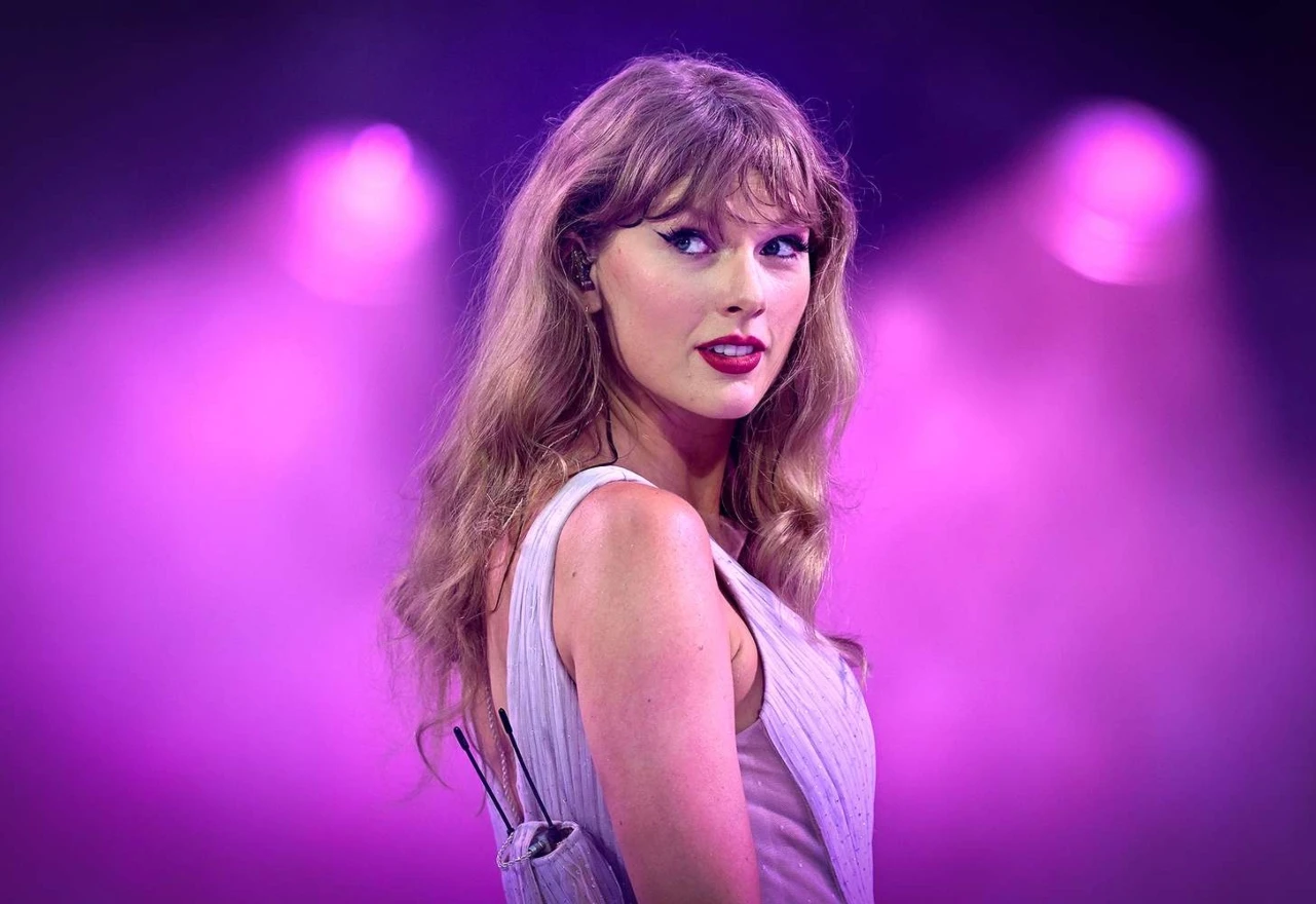 Taylor Swift nagradila zaposlenika sa 100.000 dolara bonusa