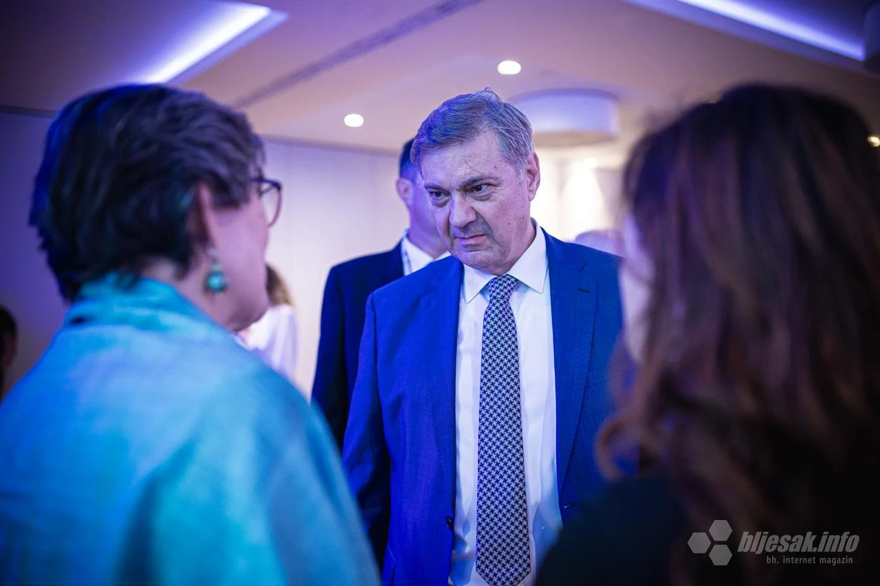 Zvizdić: EU treba osuditi političare koji djeluju suprotno Ustavu i zakonima BiH