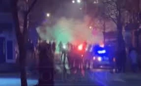 VIDEO I Neredi u Beogradu, navijači Zvezde napali goste iz Eindhovena 