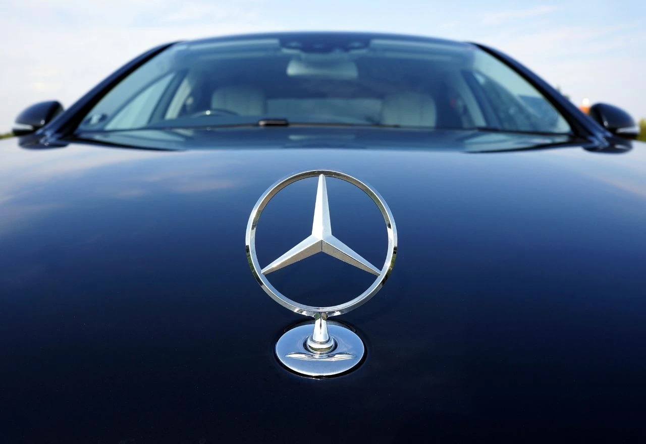 Optužio poznanika da mu je ukrao Mercedes i novac 