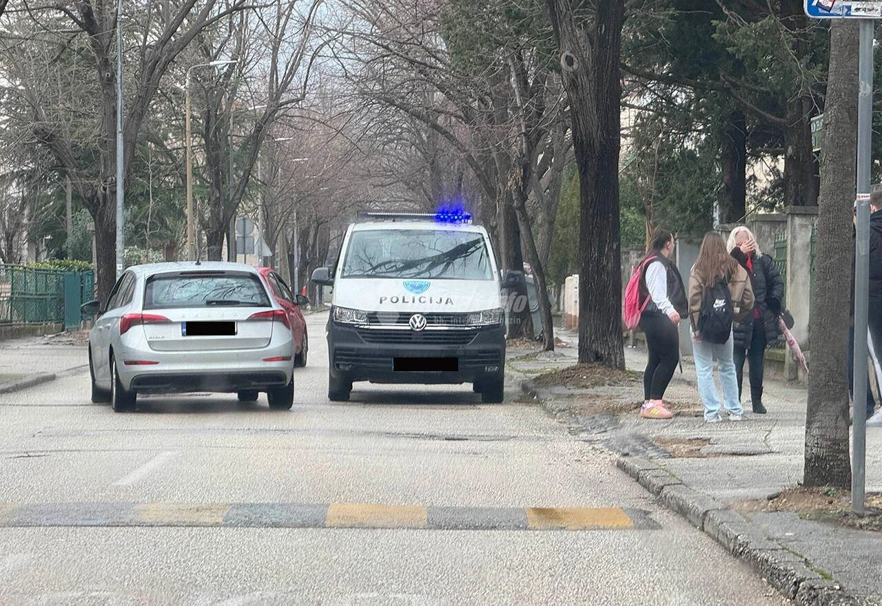 Policija o tučnjavi ispred Mašinske škole: Više osoba napalo mladića