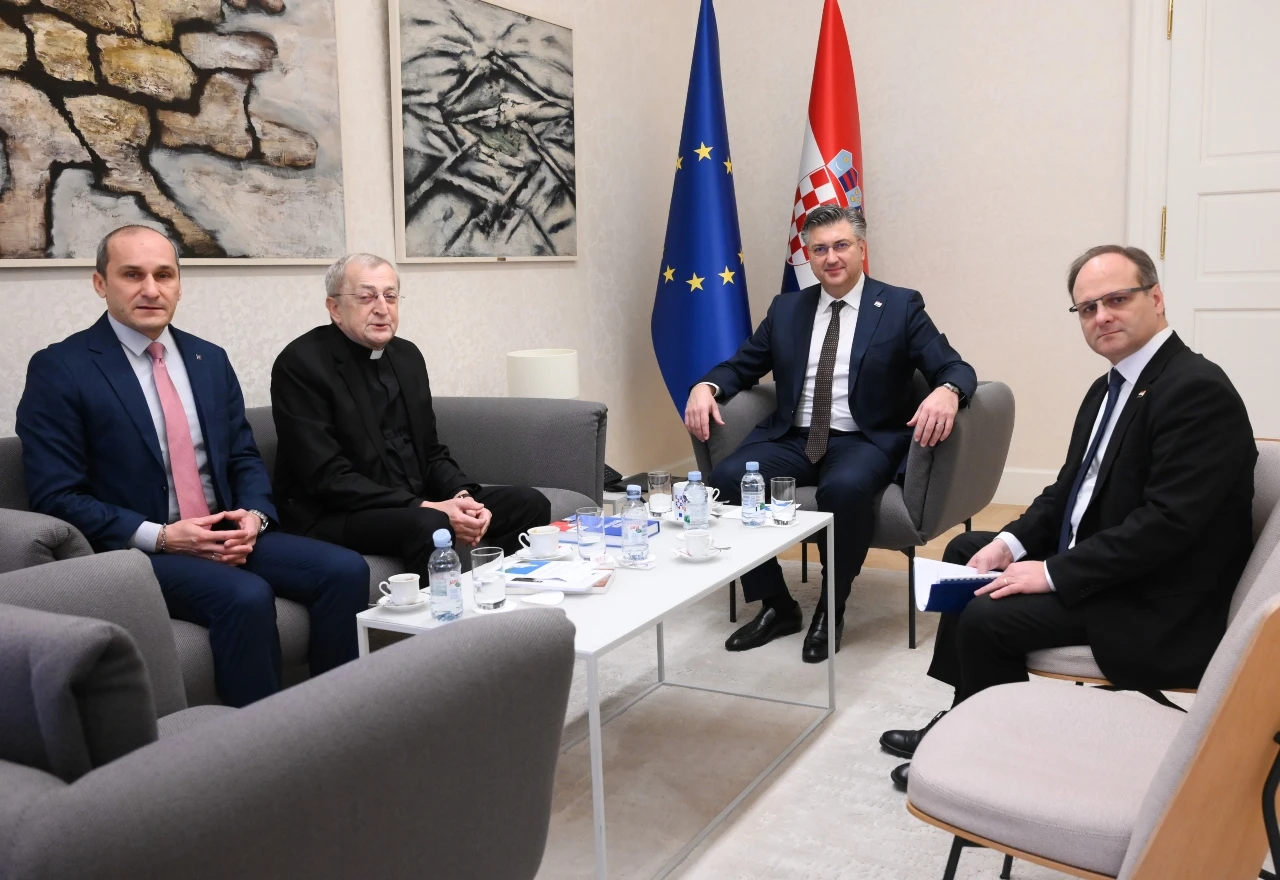Mons. Franjo Topić s Andrejem Plenkovićem: Razgovarali o položaju Hrvata u BiH 