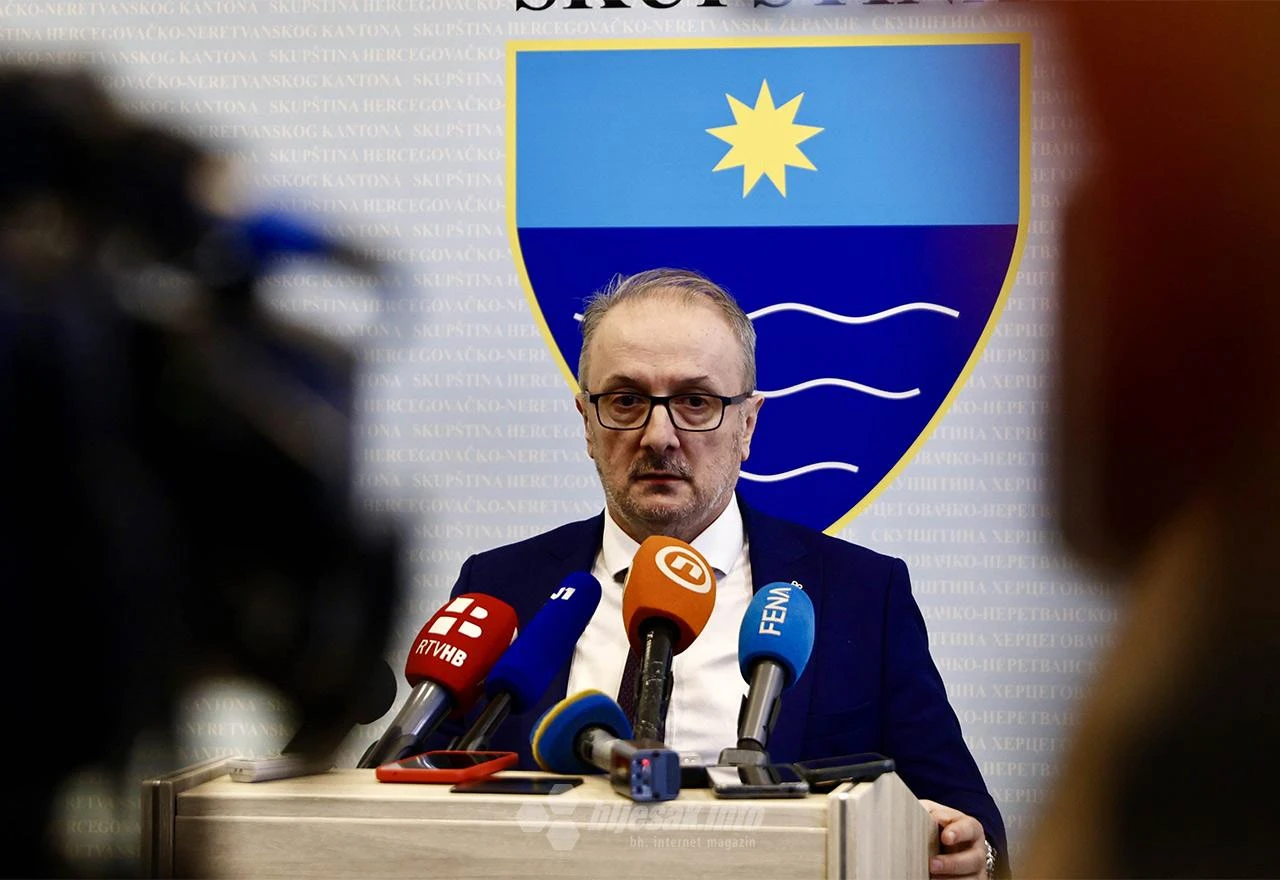 Ministar krivnju prebacio na škole: Dok broj učenika opada, broj nastavnika raste