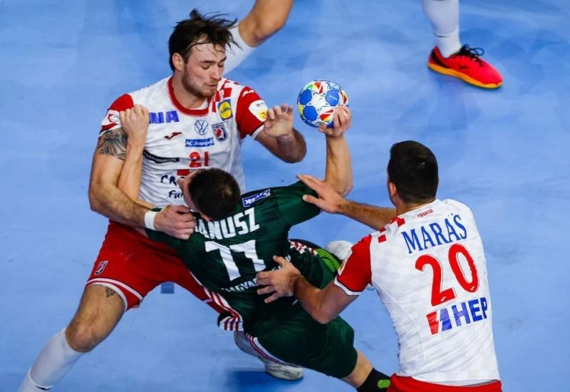 Mađari u najavi utakmice pričaju o suđenju 