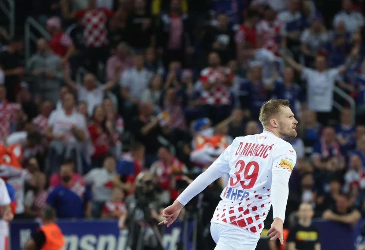 David Mandić već godinama ljubi Mostarku o kojoj se malo zna