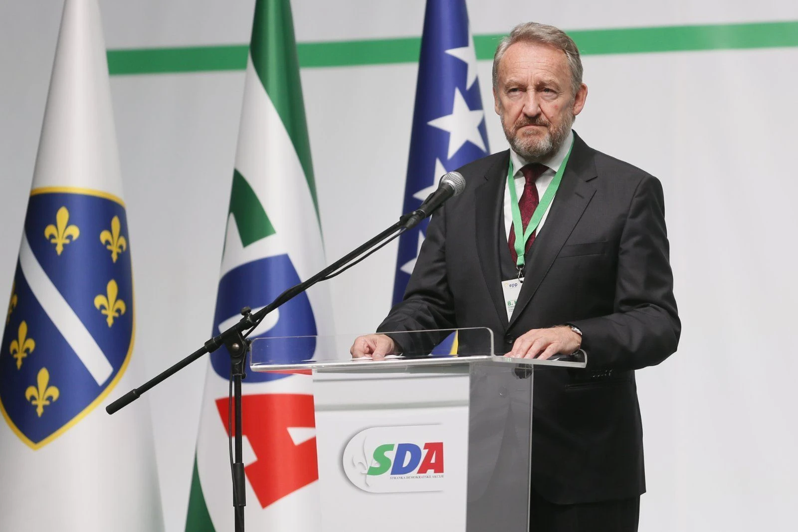 Izetbegović: Trojka vlada sukobima, a BiH tone u dugove