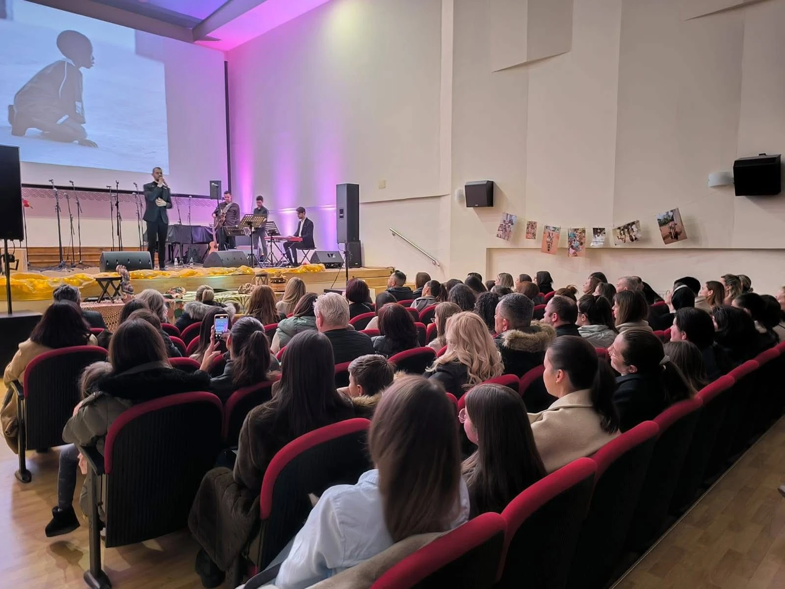 Humanitarni koncert 'Hercegovina za Afriku' napunio dvoranu u Posušju