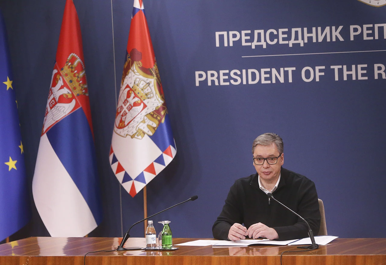 Vučić o prosvjedima: Vašarska i Exit atmosfera nisu način da se oda počast