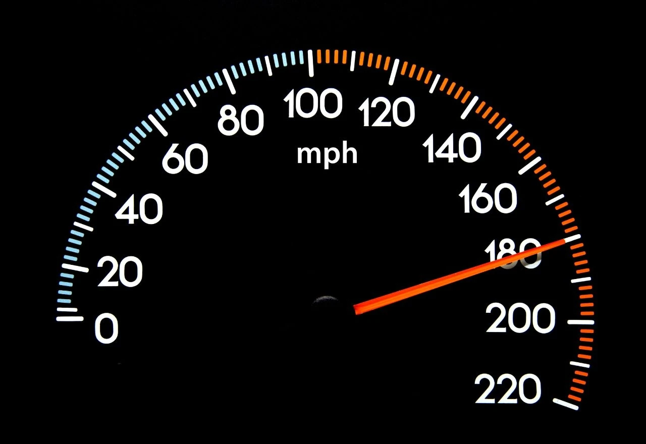 Bh. državljanin na A3 vozio 181 km/h, 'blicao' policiji da mu se makne 