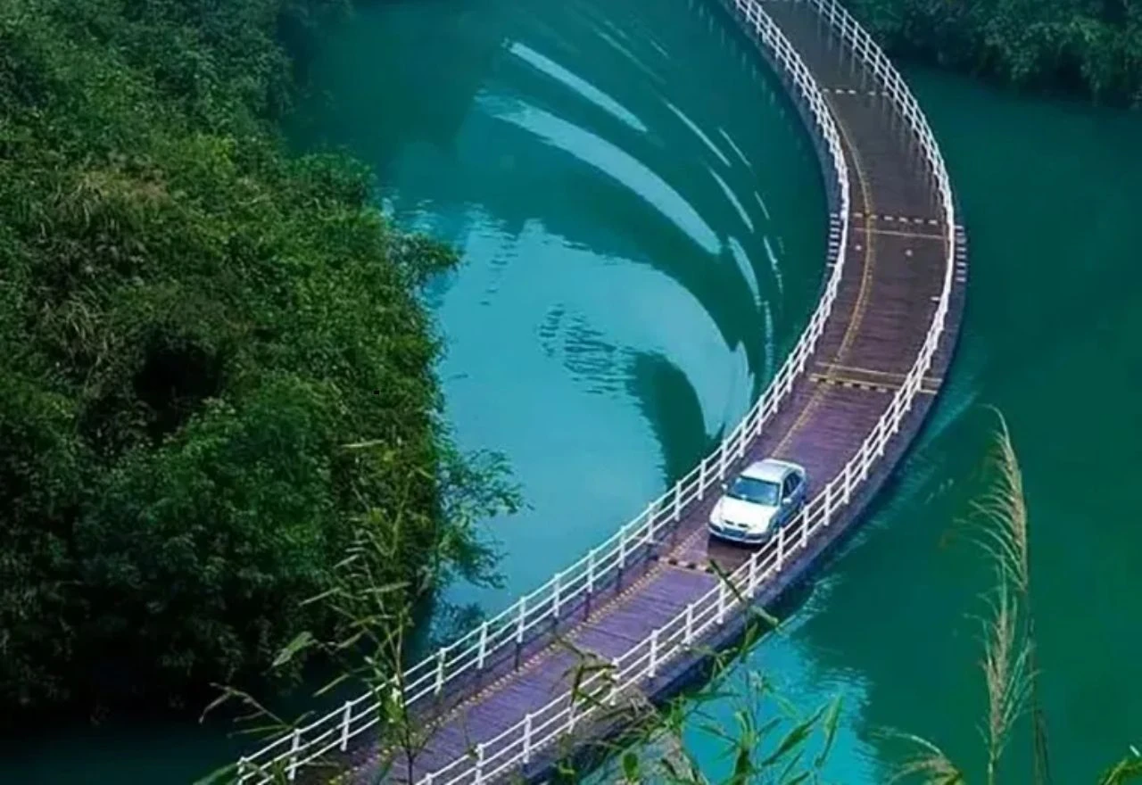 VIDEO: Ovaj plutajući most u Kini jedan je od najljepših na svijetu