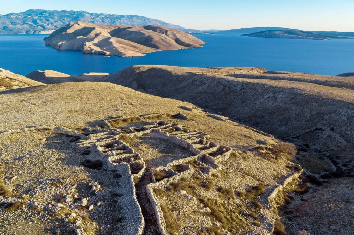 Znate li koji je najveći nenastanjeni otok u Hrvatskoj? Bura tamo puše 203 dana u godini!