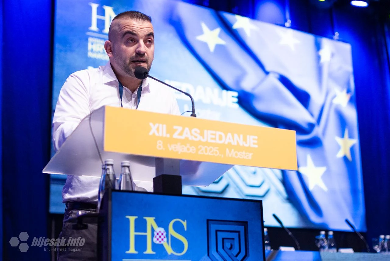 VIDEO | Na samom početku zasjedanja HNS-a izaslaniku oduzeta riječ