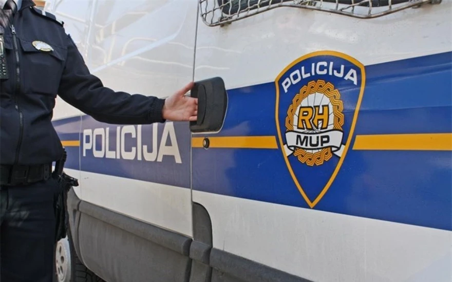 Muškarci upali u obiteljsku kuću i napali muškarca i ženu