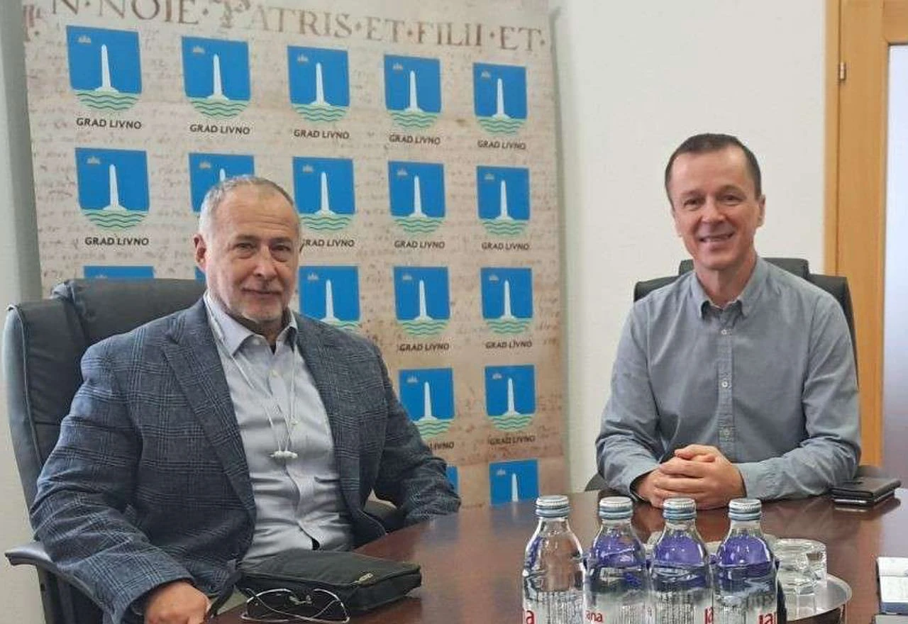 Gradonačelnik Livna ugostio počasnog građanina Barrija Saavedru: Fokus na razvoj i ulaganja