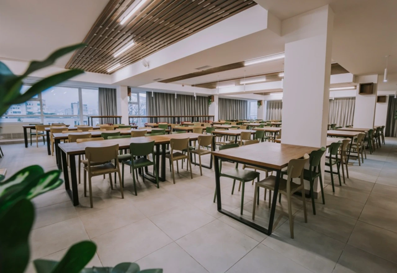 FOTO | Novi izgled studentskog restorana: Mjesto u kojem obrok možete pojesti za 3,5 KM 