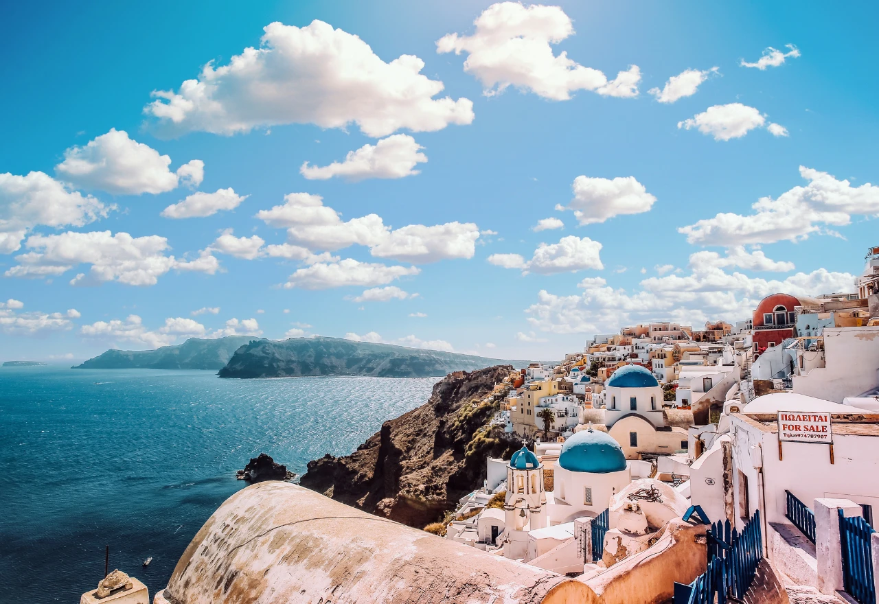 Kako je vulkan stvorio Santorini, a potresi ga i dalje oblikuju? Ovaj bajkoviti otok krije dramatičnu priču