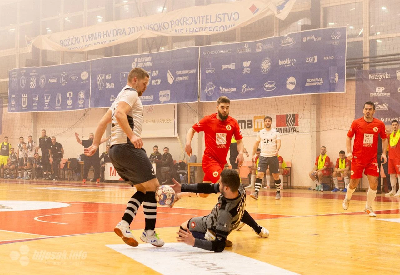 FOTO | Zrinjski slavio u gradskom derbiju