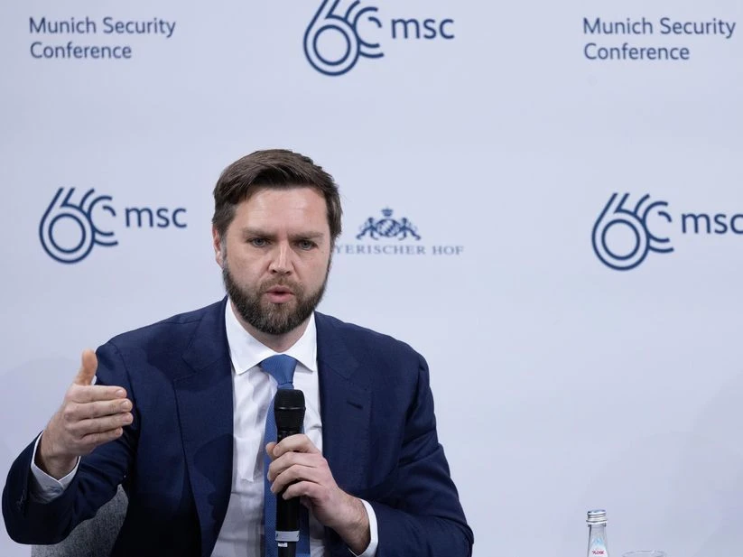Njemački ministar obrane kritzirao J. D. Vancea