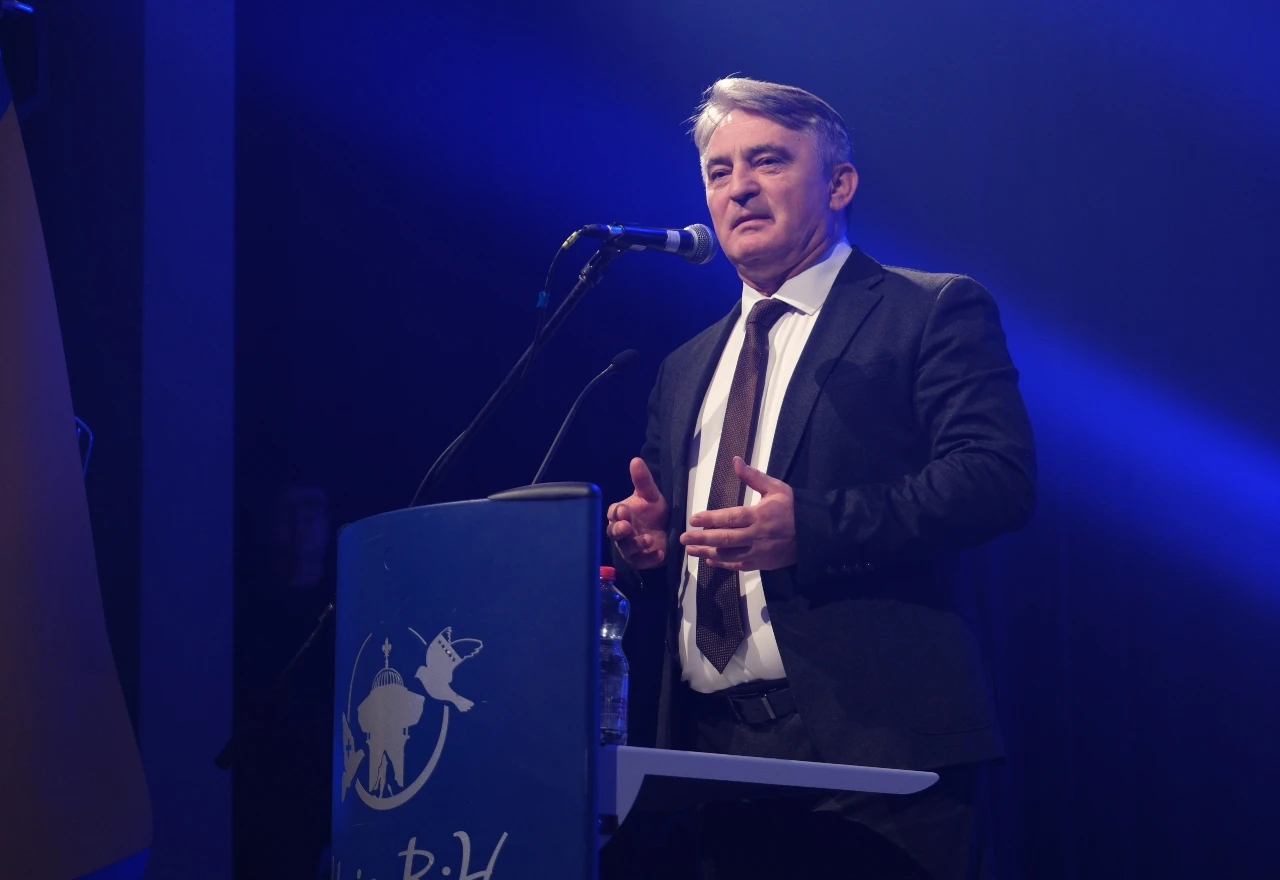 Komšić: Nema više Murphya, nema više O’Briena, Schmidt se sakrio...