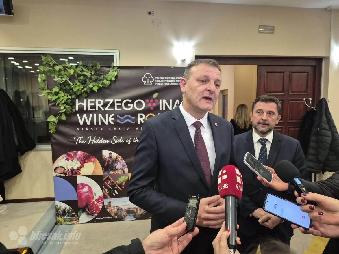 Mostar predao titulu Europskog grada vina "Dionisio" Osječko-baranjskoj županiji