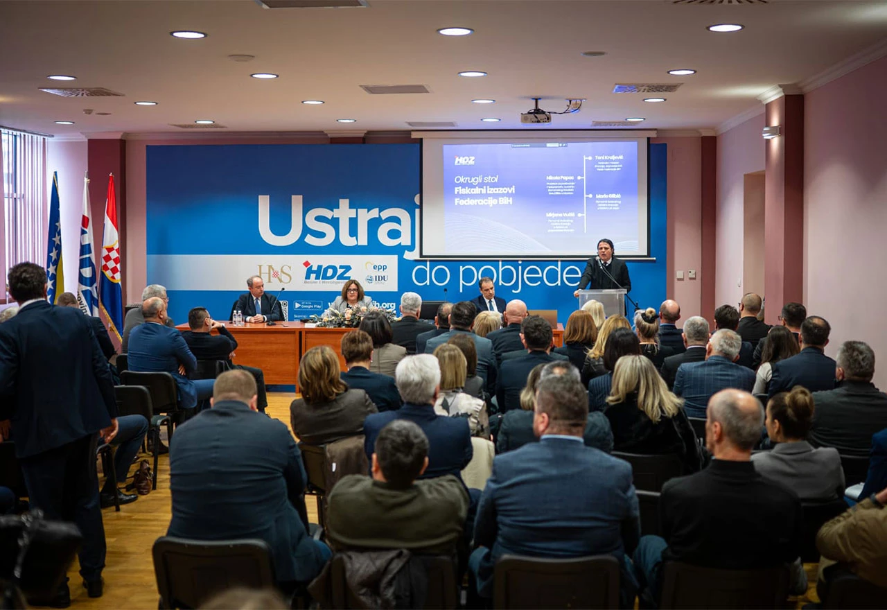 HDZ BiH u Mostaru održao okrugli stol na temu fiskalnih izazova FBiH