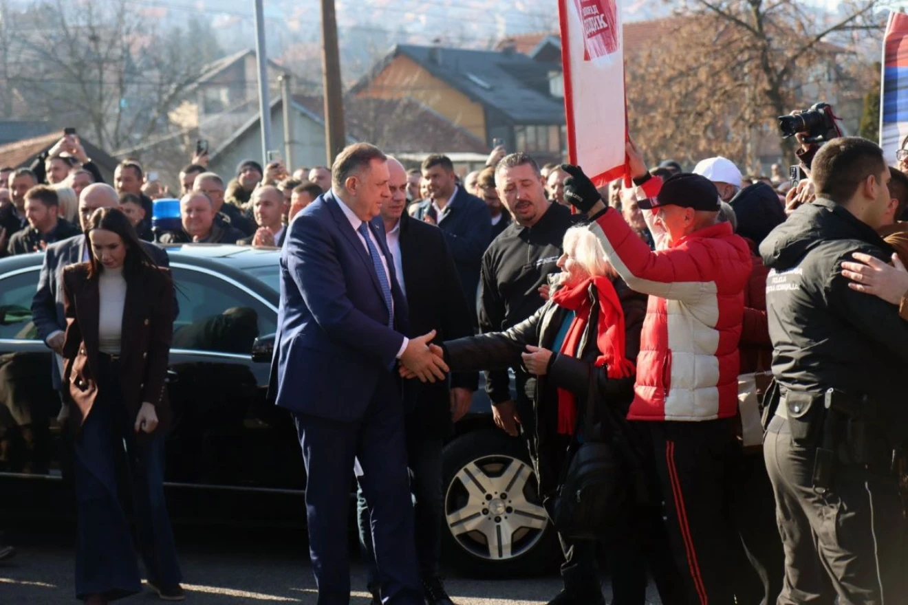 Noćni sastanak: RS spremna na radikalne poteze ako Dodika osude