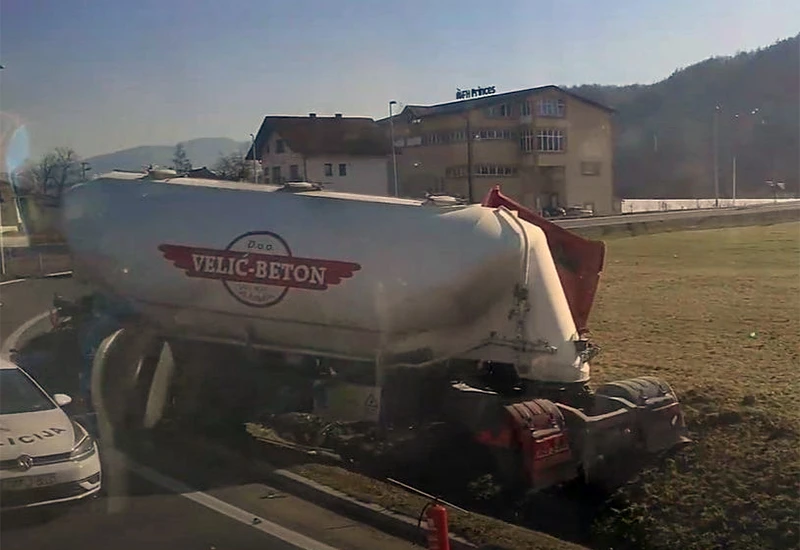 Teška nesreća na A1: Vozač izgubio kontrolu nad kamionom i udario u automobil